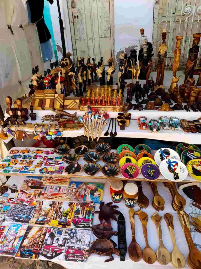 Slow festive market sales disappoint street vendors in Trinidad: Reports