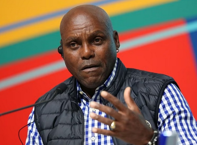 ATHLETICS-Lewis named ambassador for the world meet in the Bahamas.