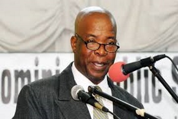 DOMINICA-Public servants want a 15 percent salary increase.