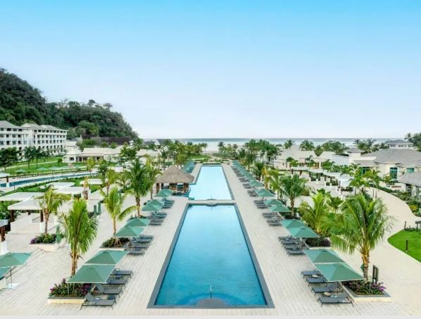 Gonsalves thanks Sandals for ‘huge’ help during economic decline